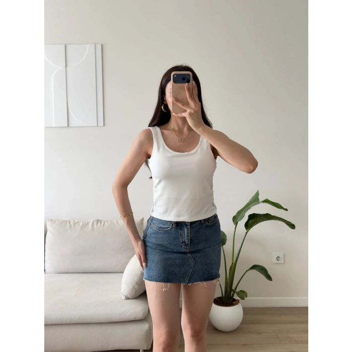 Sırt Güpürlü Kolsuz Crop - BEYAZ