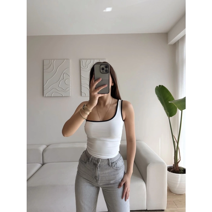 Tek Omuz Biyeli Crop - BEYAZ