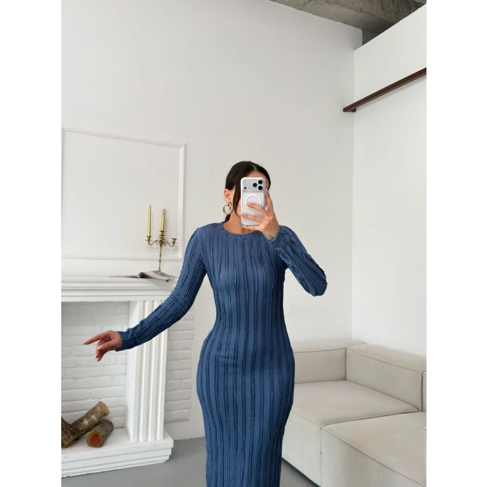 Ters Dikiş Yırtmaçlı Elbise - MAVİ