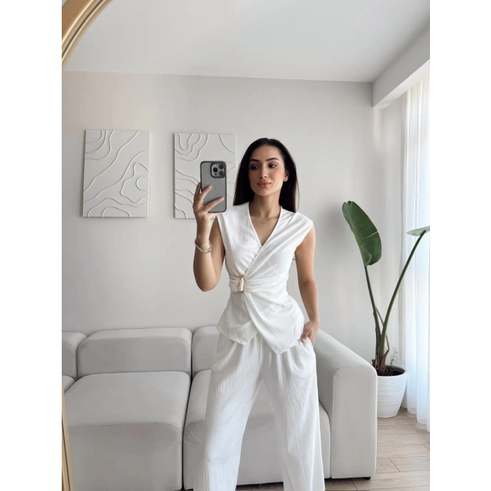 Tokalı Kruvaze Pantolon Takım - BEYAZ