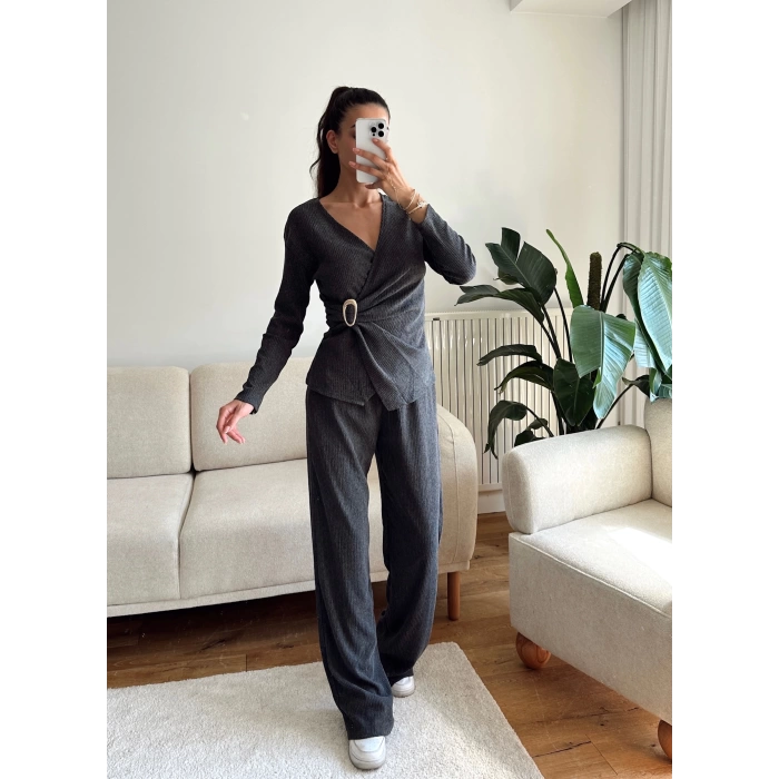 Tokalı Kruvaze Pantolon Takım - FÜME