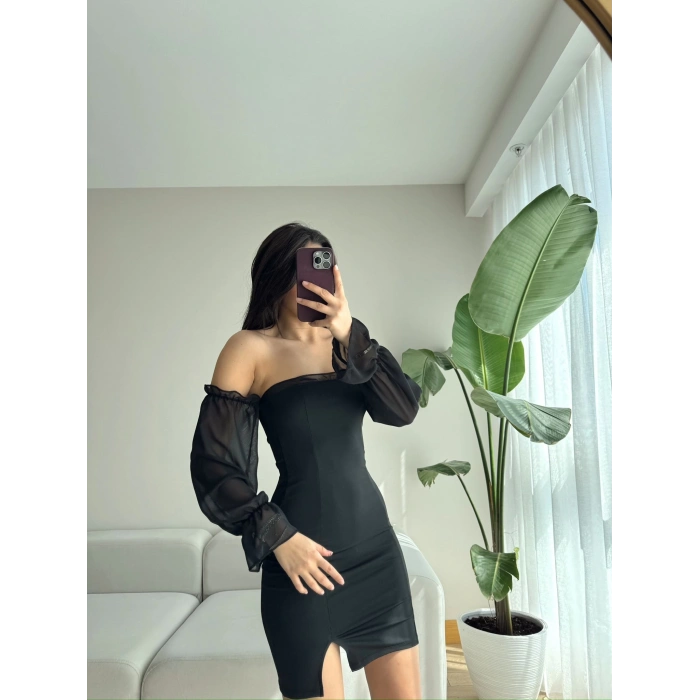 Tül Detay Madonna Yaka Elbise