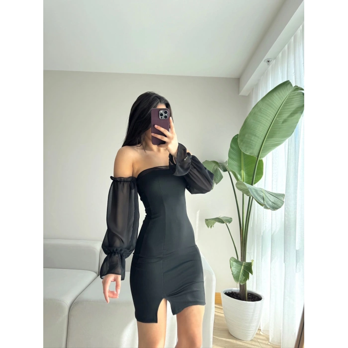 Tül Detay Madonna Yaka Elbise