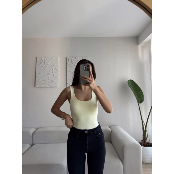 U Yaka Astarlı Crop - SARI