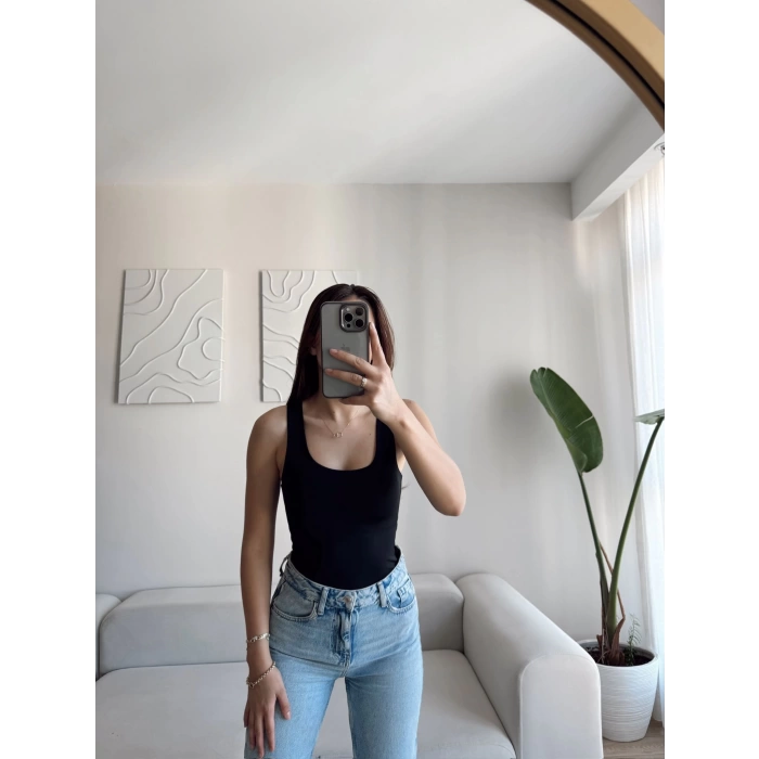 U Yaka Astarlı Crop - SİYAH