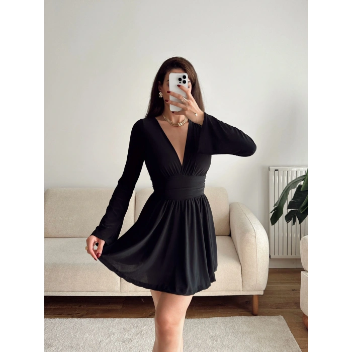 V Dekolte Şortlu Elbise - SİYAH