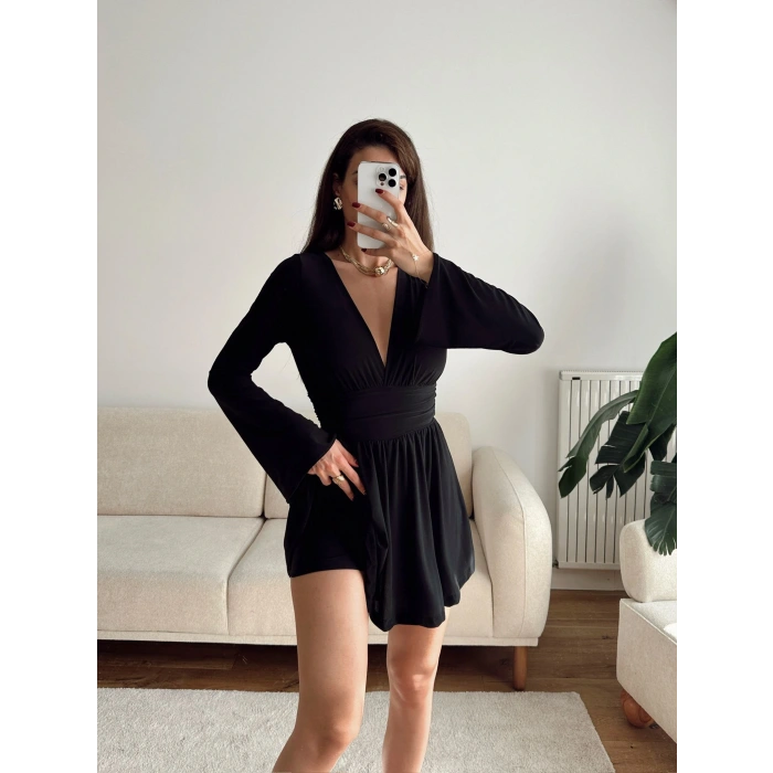 V Dekolte Şortlu Elbise - SİYAH