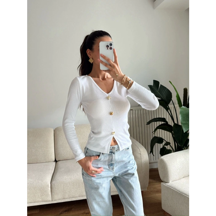 V Yaka Aksesuarlı Bluz - BEYAZ