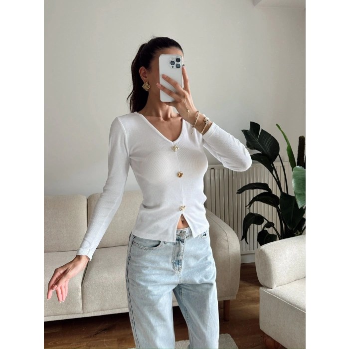 V Yaka Aksesuarlı Bluz - BEYAZ