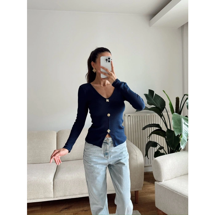 V Yaka Aksesuarlı Bluz - LACİVERT