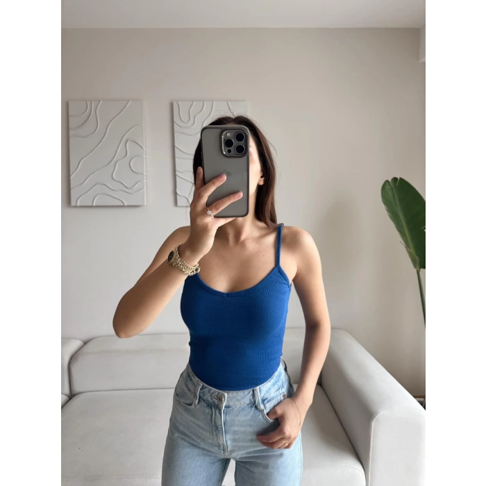 V Yaka Askılı Crop - SAKS MAVİSİ