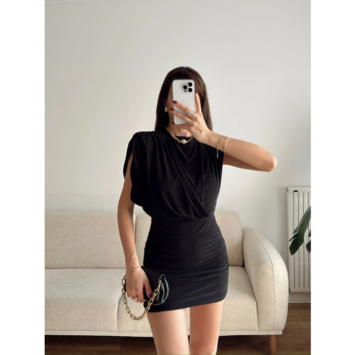 Vatkalı Drapeli Elbise - SİYAH