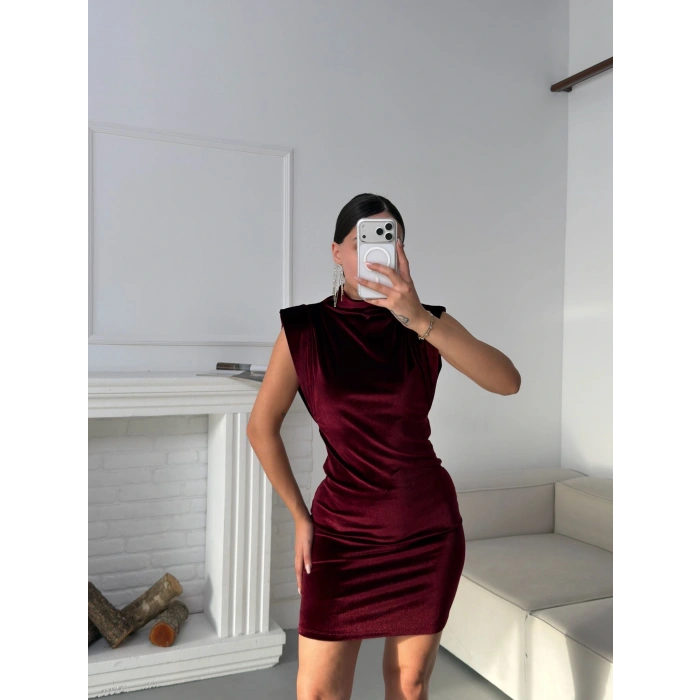 Vatkalı Kadife Elbise