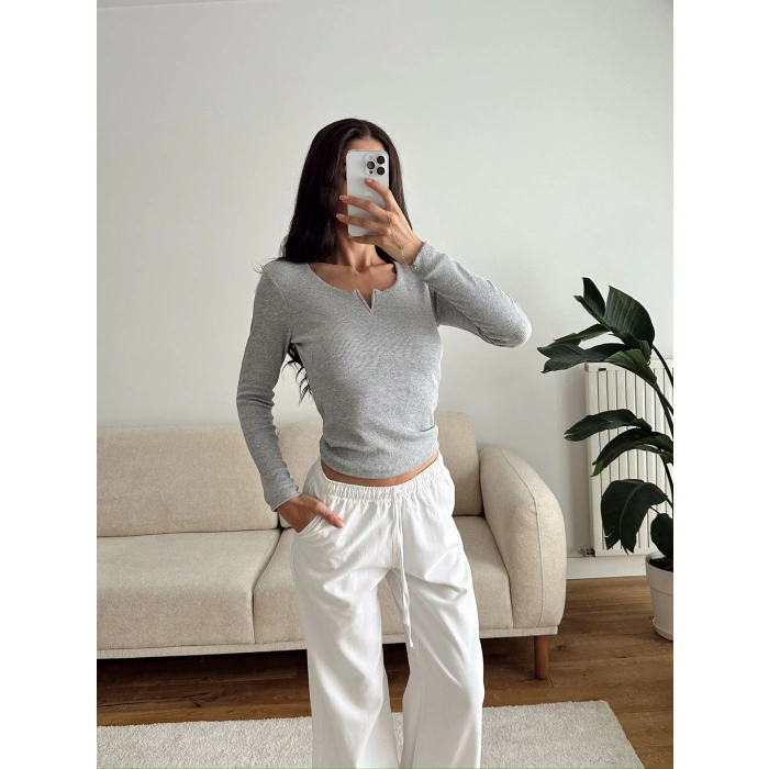 Yaka V Kesik Bluz - GRİ