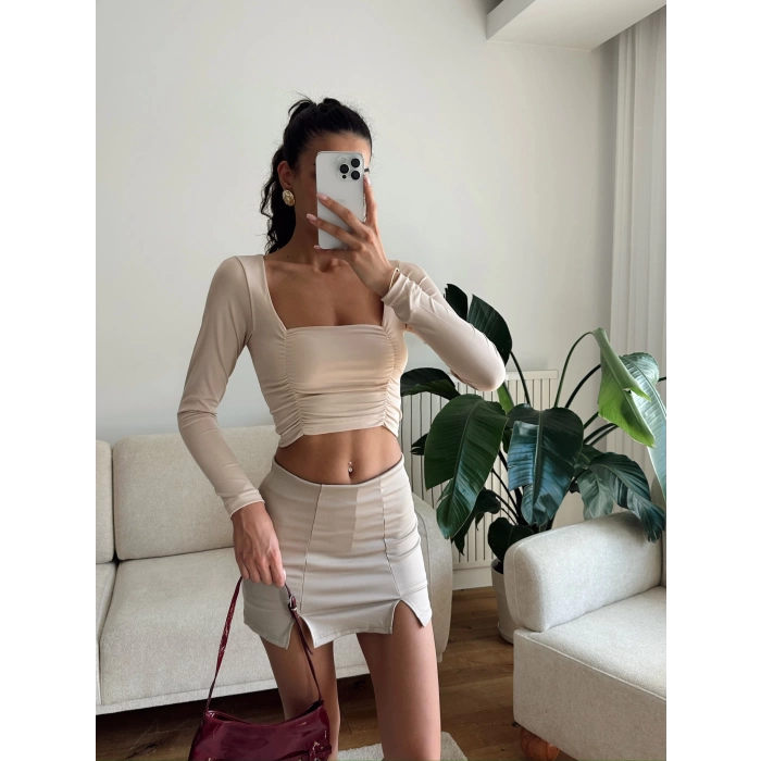 Yan Büzgü Kare Yaka Crop - BEJ