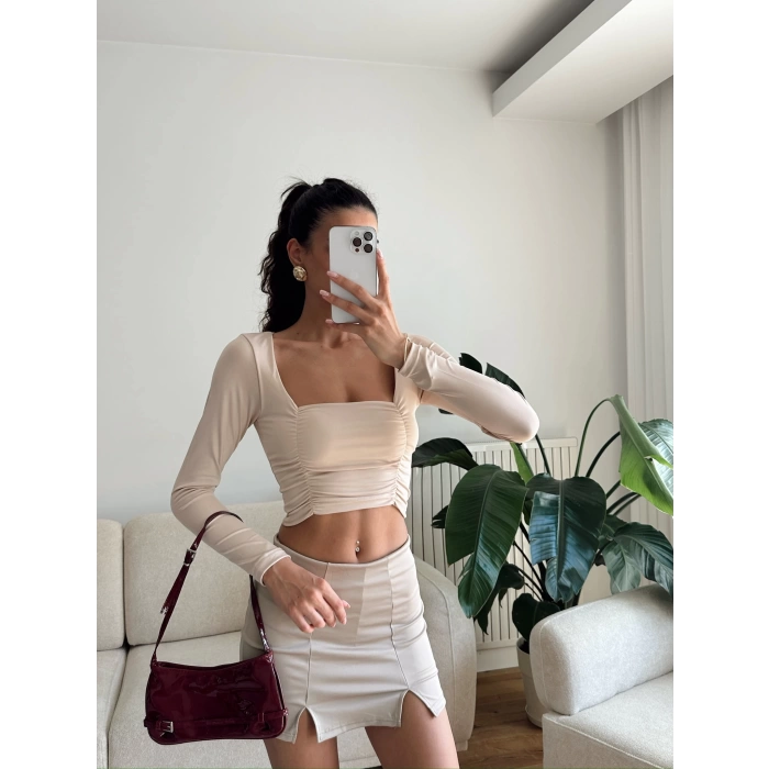 Yan Büzgü Kare Yaka Crop - BEJ