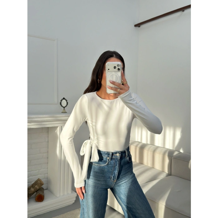Yan Kuşak Detay Bluz - BEYAZ