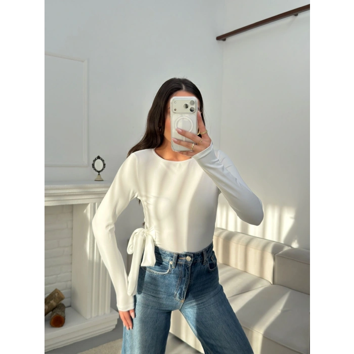 Yan Kuşak Detay Bluz - BEYAZ