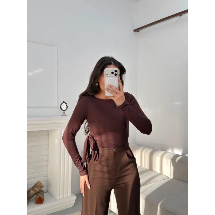 Yan Kuşak Detay Bluz - KAHVE