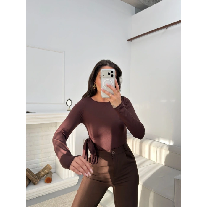 Yan Kuşak Detay Bluz - KAHVE