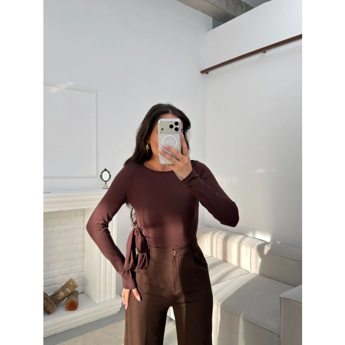 Yan Kuşak Detay Bluz - KAHVE