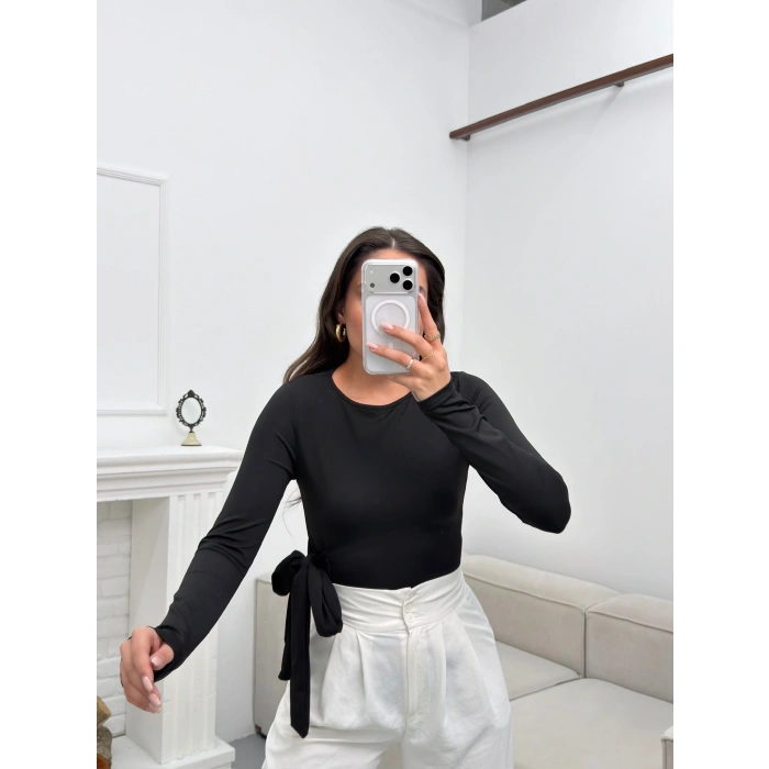 Yan Kuşak Detay Bluz - SİYAH