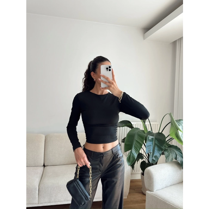 Yan Lastik Crop