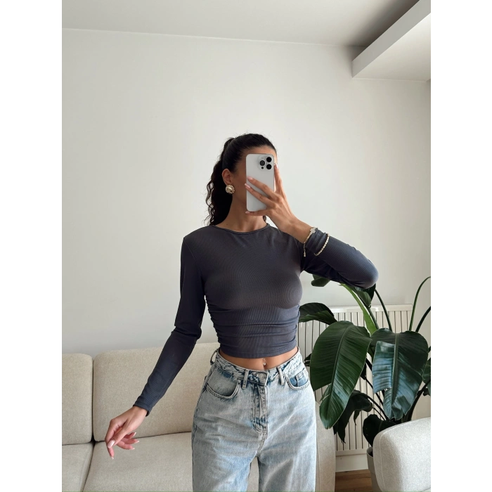 Yan Lastik Crop - FÜME