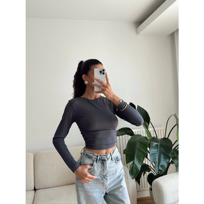 Yan Lastik Crop - FÜME