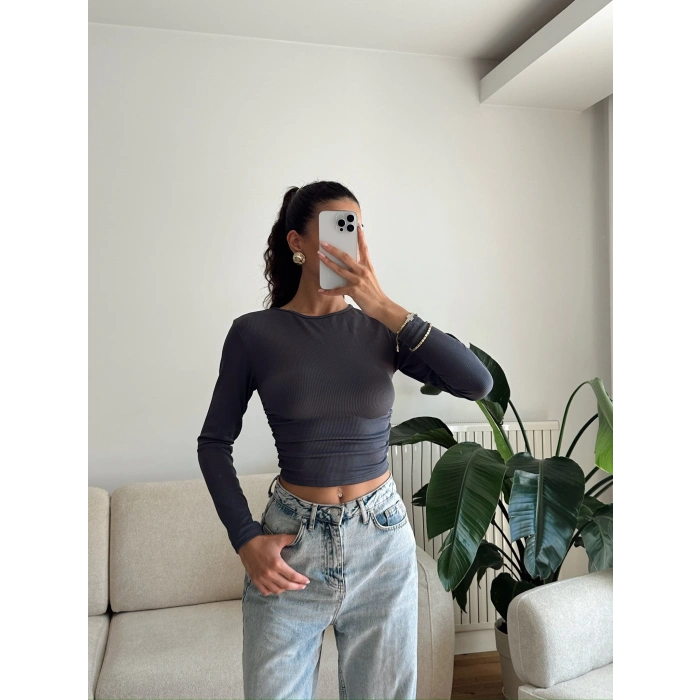 Yan Lastik Crop - FÜME