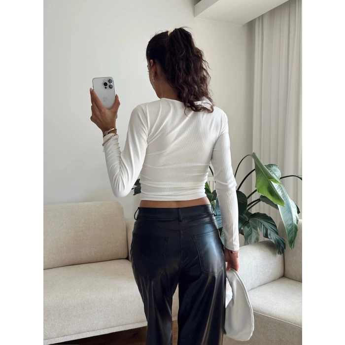 Yan Lastik Crop - BEYAZ
