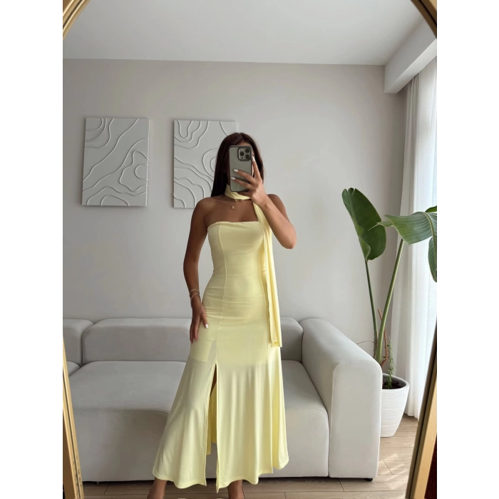 Yırtmaçlı Straplez Kuşaklı Elbise - SARI