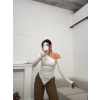 Asimetrik Omuz Dekolte Crop - BEYAZ