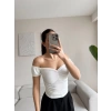 Büzgülü Madonna Crop - BEYAZ