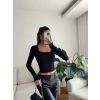 Parmak Geçmeli Kare Yaka Crop - SİYAH