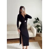 Tokalı V Yaka Yırtmaçlı Elbise - SİYAH
