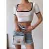 U Yaka Şeritli Crop-BEYAZ