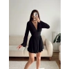 V Dekolte Şortlu Elbise - SİYAH