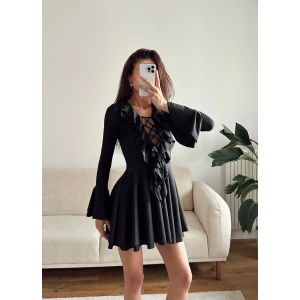 Derin Bağcıklı Fırfır Elbise - SİYAH