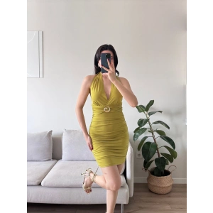 Boyun Bağlamalı Tokalı Elbise - YAĞ YEŞİLİ