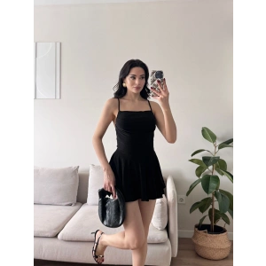 Eteği Volan Şortlu Elbise - SİYAH