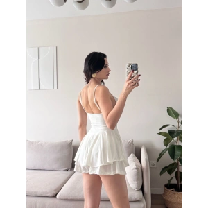 Eteği Volan Şortlu Elbise - BEYAZ