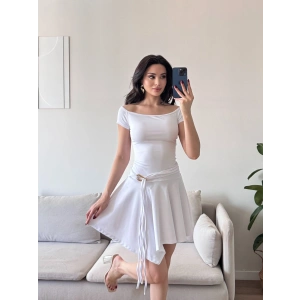 Kayık Yaka Kuşaklı Elbise - BEYAZ