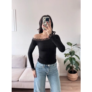Kayık Yaka Dantel Crop - SİYAH
