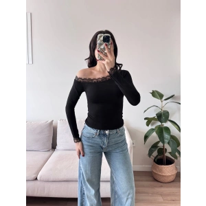 Kayık Yaka Dantel Crop - SİYAH