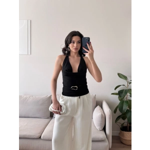 Degaje Yaka Aksesuar Crop - SİYAH