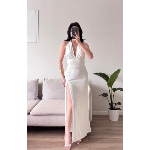 Halter Yaka Sırt Bağlamalı Yırtmaçlı Maxi Elbise - BEYAZ