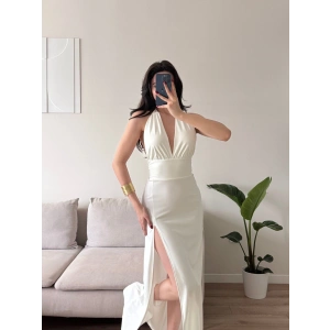 Halter Yaka Sırt Bağlamalı Yırtmaçlı Maxi Elbise - BEYAZ