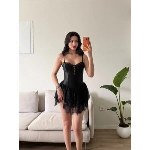 Bel Korse Eteği Dantel Elbise - SİYAH