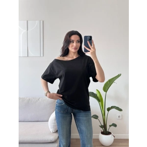 Kayık Yaka Oversize Tshirt - SİYAH